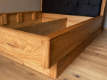 Massivo.cz Postel Orion 200x200 cm s úložným prostorem, dub masiv