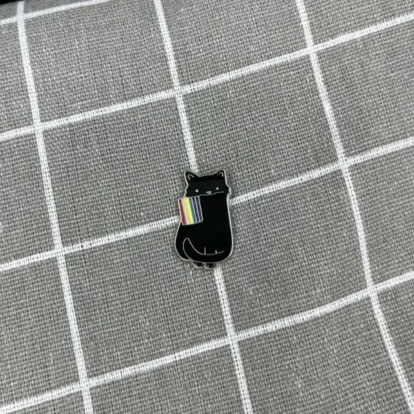 Pinarna.cz Černá kočička s duhovou vlajkou