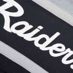 Mitchell & Ness Pánská mikina Las Vegas Raiders NFL Head Coach Throwback Football Hoodie Velikost: S