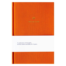 A-JOURNAL collection Pětiletý deník One Line a Day / Orange, oranžová barva, papír