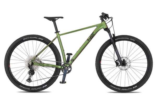 4EVER PRODIGY BOOST 29", rám 19" (L), model 2026, barva dragon green - ZDARMA dopravné, odborná montáž, seřízení, pojištění a dárkový poukaz na nákup příslušenství! (Záruka nejlepší ceny. Nalezli jste někde lepší cenu? Napište nám a zkusíme ji trumfn...