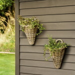 Garden Trading Nástěnný květináč Kingscote Rattan, přírodní barva, proutí