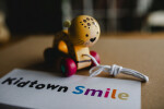 Kidtown Smile: Hop (hrací set, 10-12 měsíců)