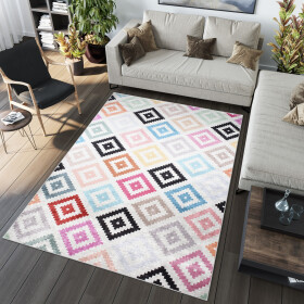 DumDekorace DumDekorace Trendy koberec barevným geometrickým vzorem