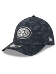 New Era Pánská kšiltovka San Francisco 49ers NFL 2026 Salute to Service 39THIRTY M-Crown Flex Velikost: M/L