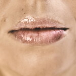 Meraki Přírodní balzám na rty Satin 20 ml, stříbrná barva, kov