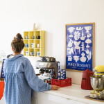 Bella Rose Plakát Family Treasures Beige / Blue 70 x 100 cm, modrá barva