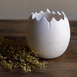 Storefactory Keramický obal na květiny Lyckeby Off-White Ø 12 cm, krémová barva, keramika