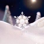 Luxusní brož Sněhová vločka - sladkovodní perly, Stříbrná Bílá