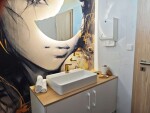 SANELA - Senzorové baterie Elektronická umyvadlová baterie, síťové napájení, zlatá SLU 76G
