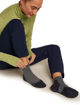 Dámské merino turistické ponožky ICEBREAKER Wmns Hike+ Light Mini, Obsidian/Black velikost: 35-37 (S)