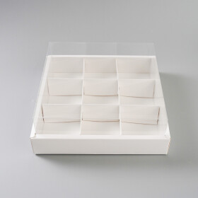 Cake star Cukrářská krabice s průhledným víkem a dělící vložkou 25x25x10cm