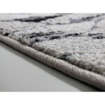 DumDekorace Hnědý koberec s exkluzivním vzorem