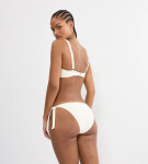 SUMMER DUNE - Bikinový top s kosticemi a centrálním uzlem Triumph BEIGE 44C