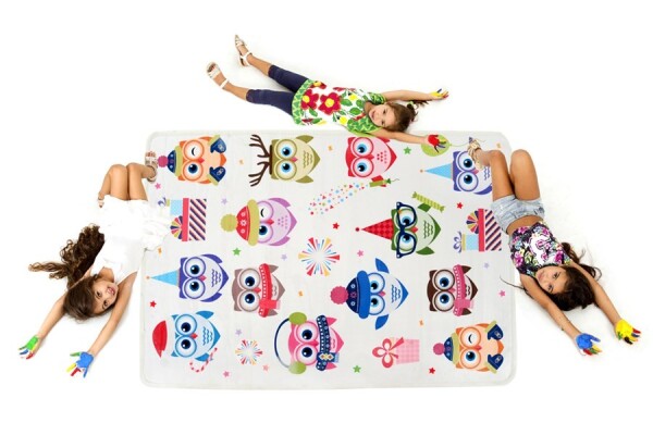 DumDekorace Kvalitní koberec do dětského pokoje s motivem soviček 140 x 200 cm