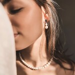 Luxusní perlový náhrdelník Debora - barokní perly, Stříbrná 42 cm + 5 cm (prodloužení) Bílá