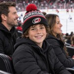 Outerstuff Dětská předškolní zimní čepice Carolina Hurricanes NHL 3rd Jersey Jacquard Cuff Pom
