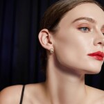 Luxusní náušnice s reliéfním vzorem a zirkony Yves, Zlatá