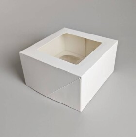Dortisimo Bílá krabice s okénkem na 4 ks muffinů (17,7 x 17,7 x 10 cm)