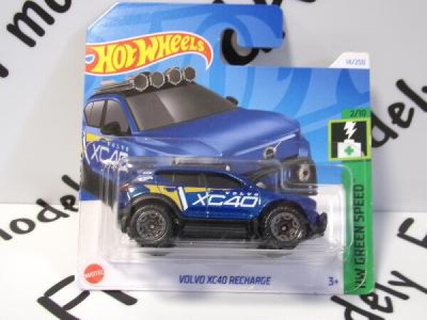 24 - VOLVO XC 40 RECHARGE - HOTWHEELS