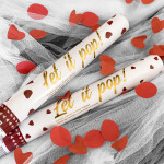 Vystřelovací konfety červené srdíčka 60 cm Vystřelovací konfety červené srdíčka 60 cm