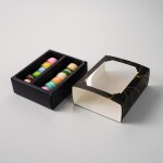 Cake star Krabička na makronky černá se zlatým rámečkem 15,5x12,5x5,2 cm (na 10 kusů)