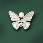 Brož s perlou a zirkony Eugenia - motýl, Stříbrná
