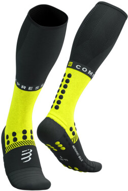 Běžecké kompresní ponožky Compressport Full Socks Winter Run - Black/Safe Yellow Velikost: EU 42-44