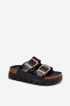 Lakované dámské pantofle na platformě se zlatými klipsy Lee Cooper LCW-26-35-4459L Černé 38