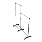 Věšák dvouramenný, černý plast.