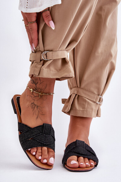 Dámské materiálové sandály černé Aversa 38