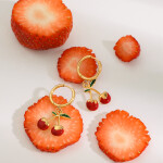 ELENYS Sweet Cherry – pozlacené náušnice 18K žluté zlato