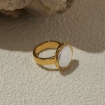 ELENYS Organic Pearl – pozlacený prsten 18K žluté zlato Velikost: 7 (EU: 54-56)
