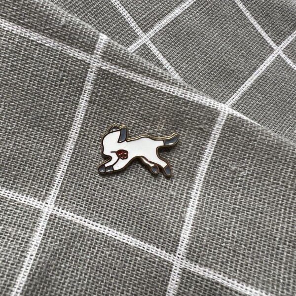 Pinarna.cz Kočička utíkající s růží