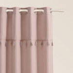 Světle růžový závěs ASTORIA se střapci na drátěné průchodky 140 x 250 cm