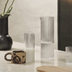 LIVING RIPPLE 1,1 l - ferm LIVING Skleněná karafa Ripple Clear 1,1 l, šedá barva, sklo