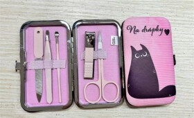 Manikúra_KOČKY_se závěsem - Albi