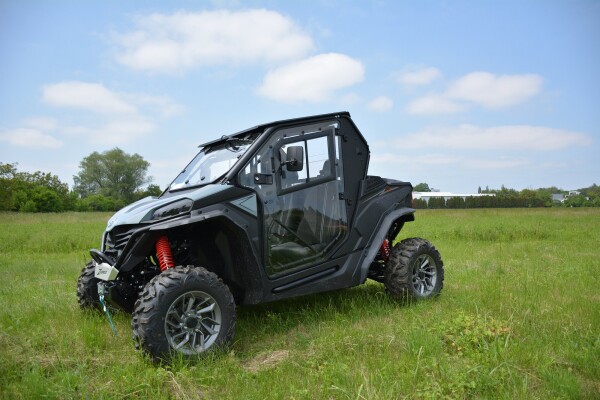Kompletní kabina DFK na CFMOTO Gladiator Z950 Sport