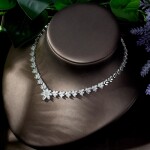Souprava šperků Swarovski Elements Stacey, Bílá/čirá 40 cm