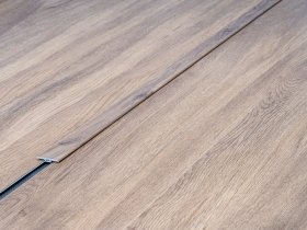 Podlahový přechodový profil – SPC RIGID T-LINE Hamilton EF system, d. 1,2 m; š. 35 mm