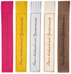Kožená záložka se střapci I Am a Bookmark and I protect secrets