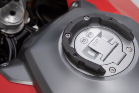 Suzuki V-Strom 1000 (14-) - podkova pro tankvaky Pro SW-Motech