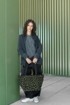 Nákupní taška přes rameno Reisenthel Shopper M Teddy leo olive