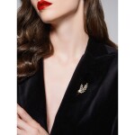Brož s perlou a Swarovski Elements krystaly Sophie, Bílá/čirá