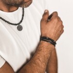 Pánský korálkový náhrdelník Diego Black - přírodní onyx, větrná růžice, Černá 55 cm