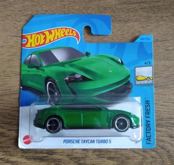 Porsche Taycan Turbo S - Hot Wheels