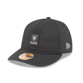 New Era Pánská kšiltovka Las Vegas Raiders NFL 2025 On-Field Sideline 59FIFTY A-Frame Fitted Velikost: 7 5/8