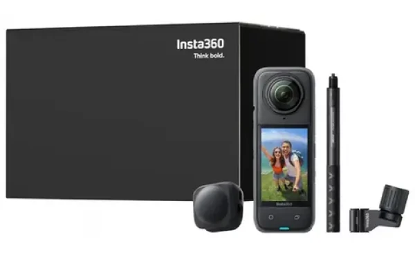 Insta360 X4 Ski bundle / Sada: kamera + Selfie tyč + 2x ochranné sklo objektivu + thermo kryt + Držák na lyžařské hůlky (INST746)