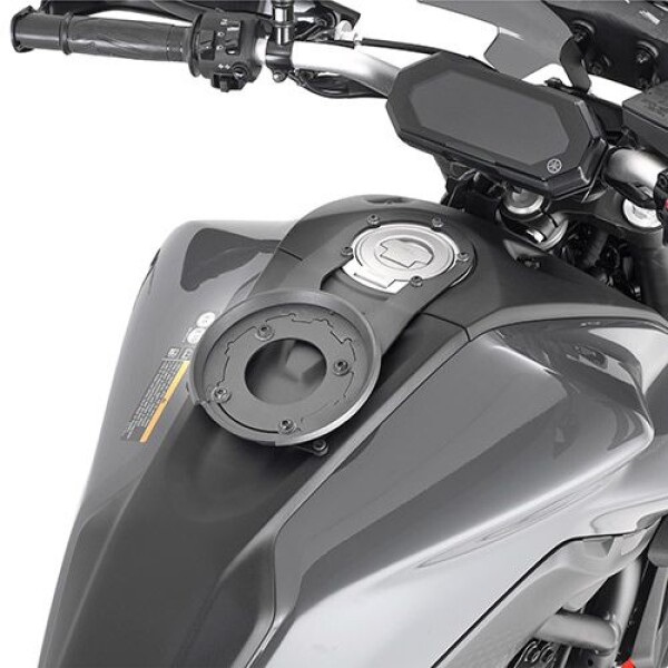 Bf60 objímka pro úchyt tankruksaku Givi \"Tanklock\" na víčko nádrže Yamaha MT-07 700 (21-24)