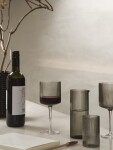 Ferm Living Sklenice na červené víno Ripple Smoked Grey – set 2 ks, šedá barva, sklo, 325 ml
